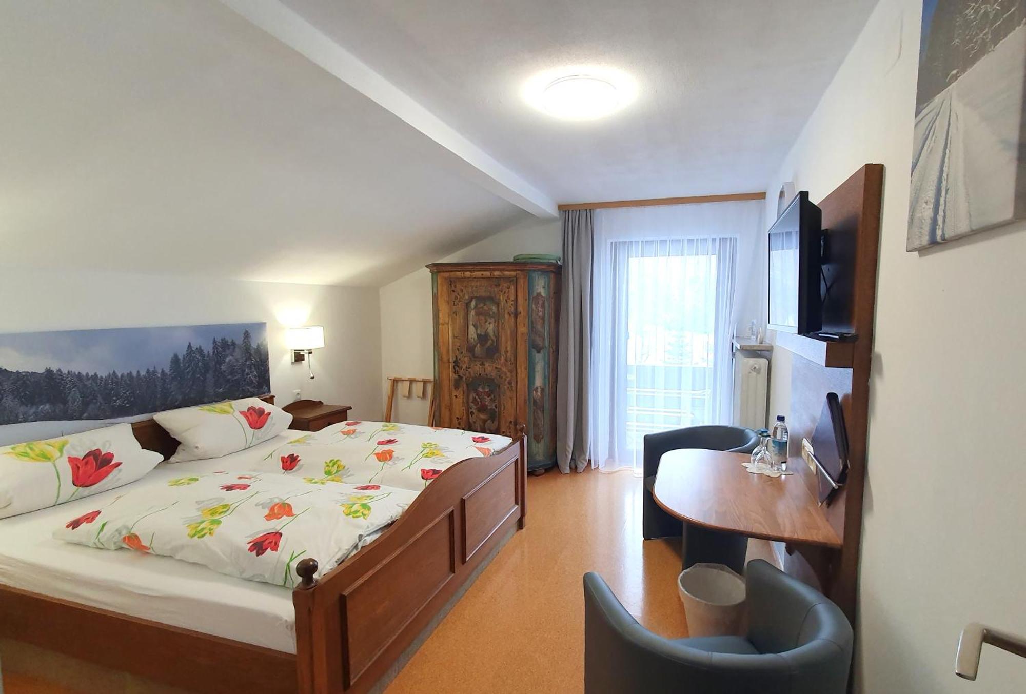 Hotel Garni Haus Alpine - Chiemgau Karte Inkl ルーポルディング エクステリア 写真