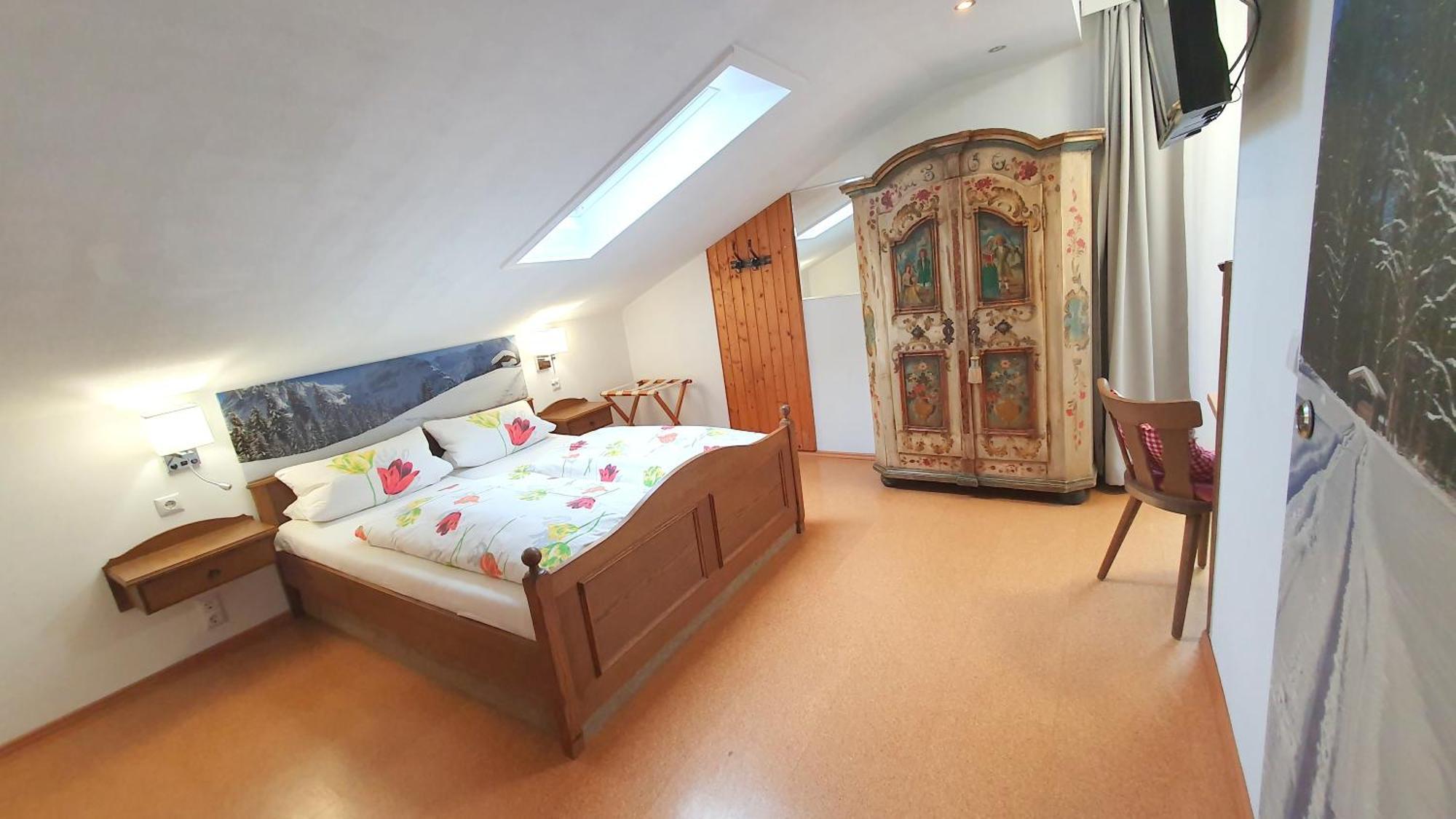 Hotel Garni Haus Alpine - Chiemgau Karte Inkl ルーポルディング エクステリア 写真