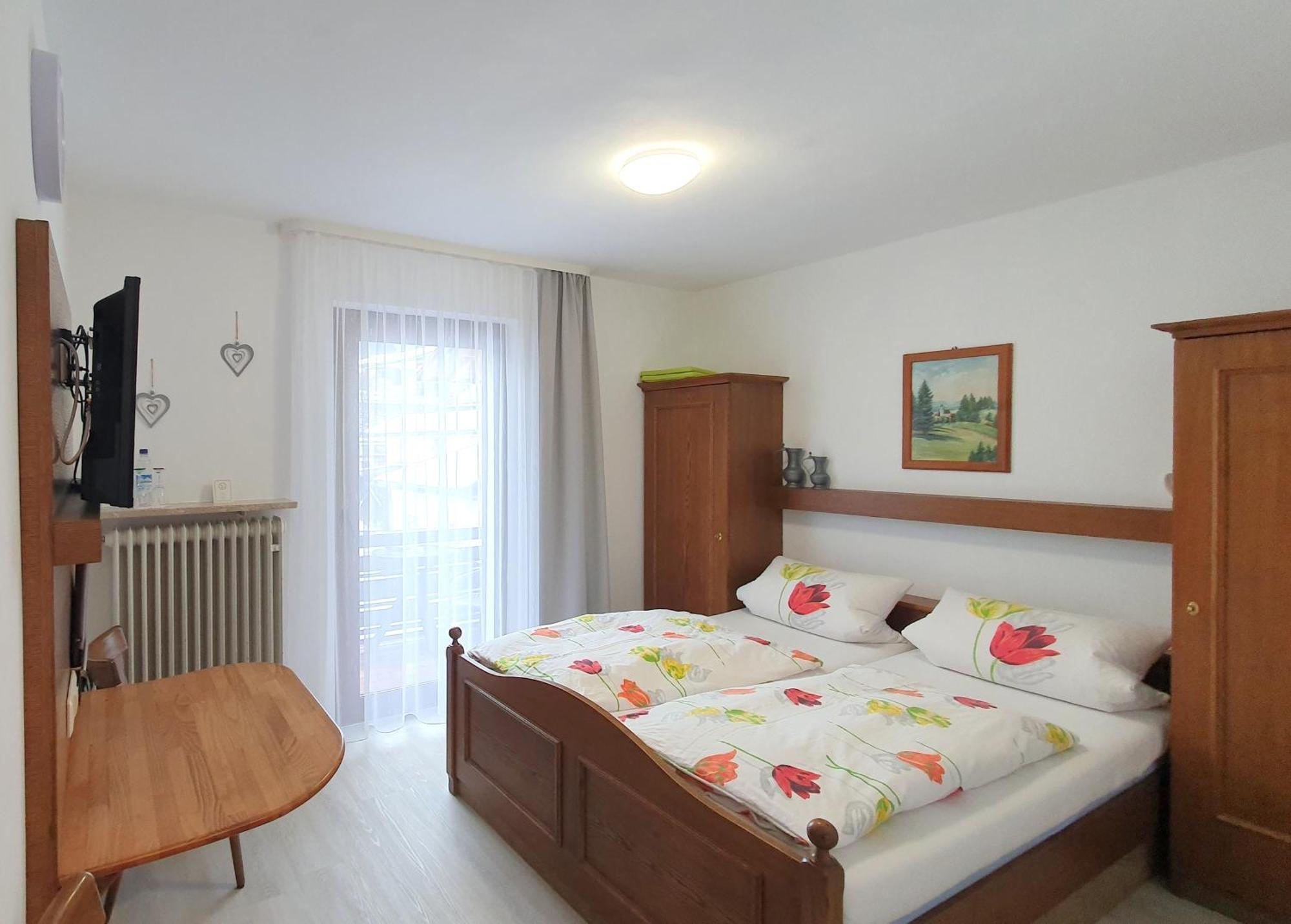 Hotel Garni Haus Alpine - Chiemgau Karte Inkl ルーポルディング エクステリア 写真