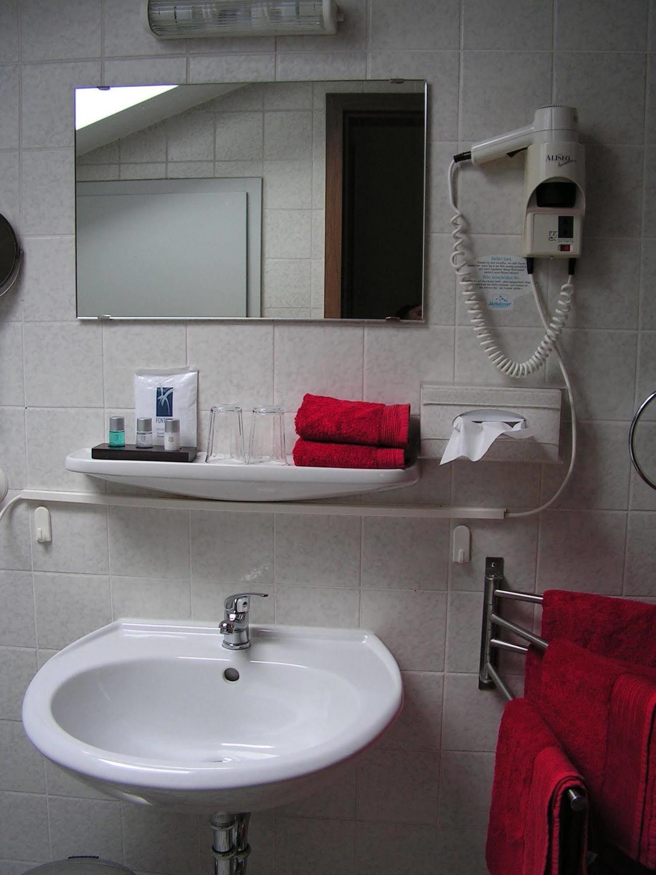 Hotel Garni Haus Alpine - Chiemgau Karte Inkl ルーポルディング エクステリア 写真