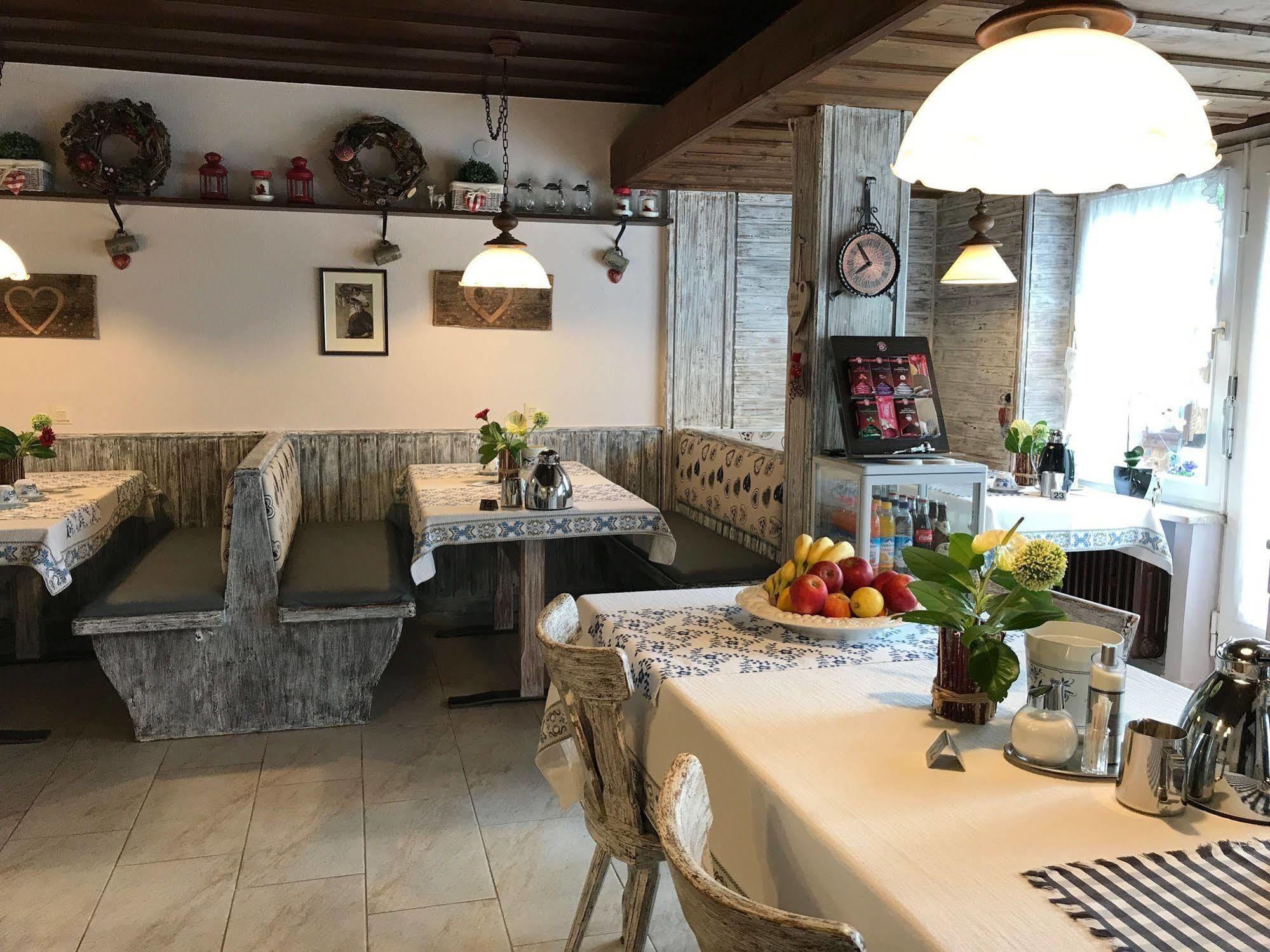 Hotel Garni Haus Alpine - Chiemgau Karte Inkl ルーポルディング エクステリア 写真