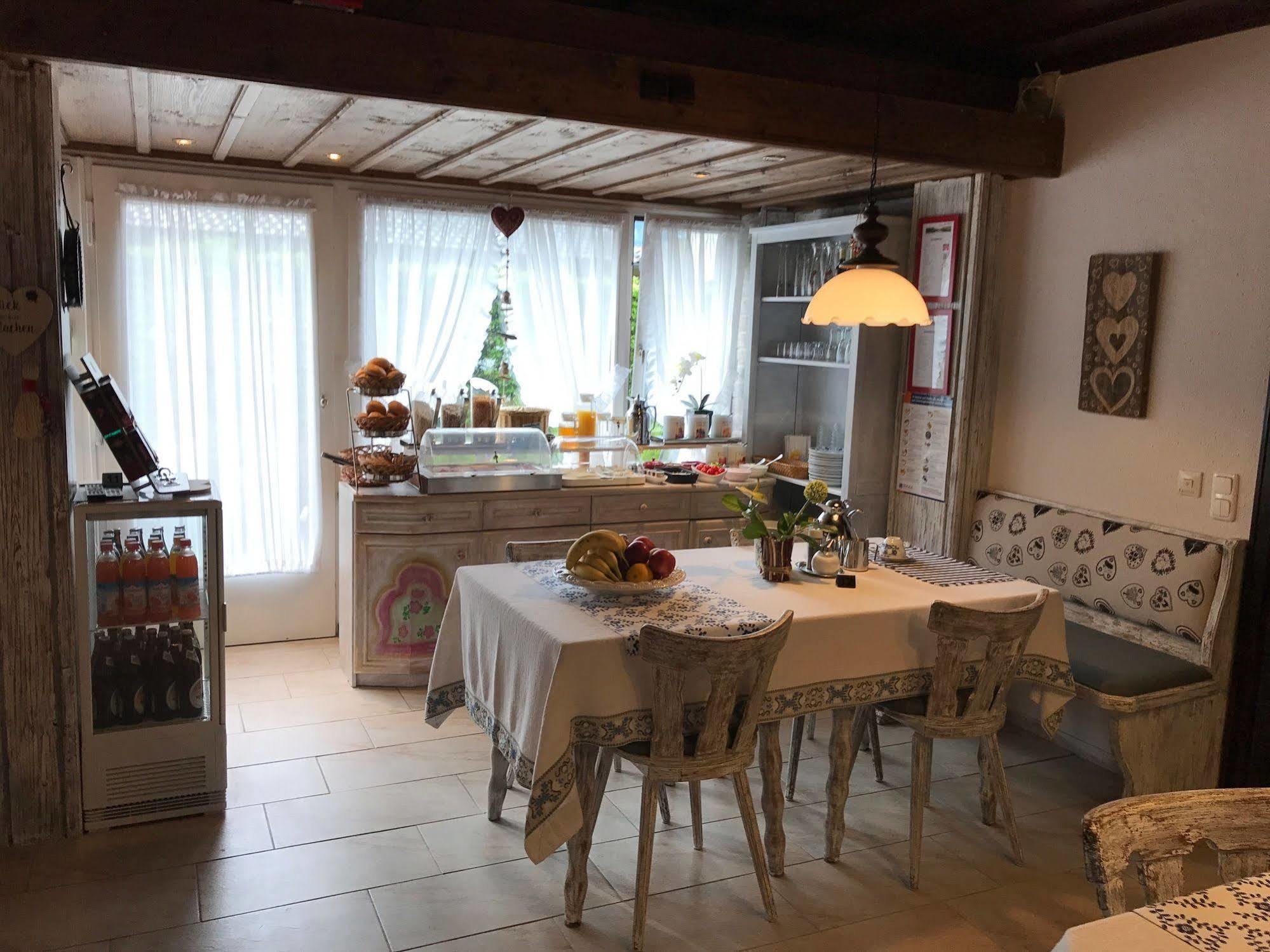 Hotel Garni Haus Alpine - Chiemgau Karte Inkl ルーポルディング エクステリア 写真