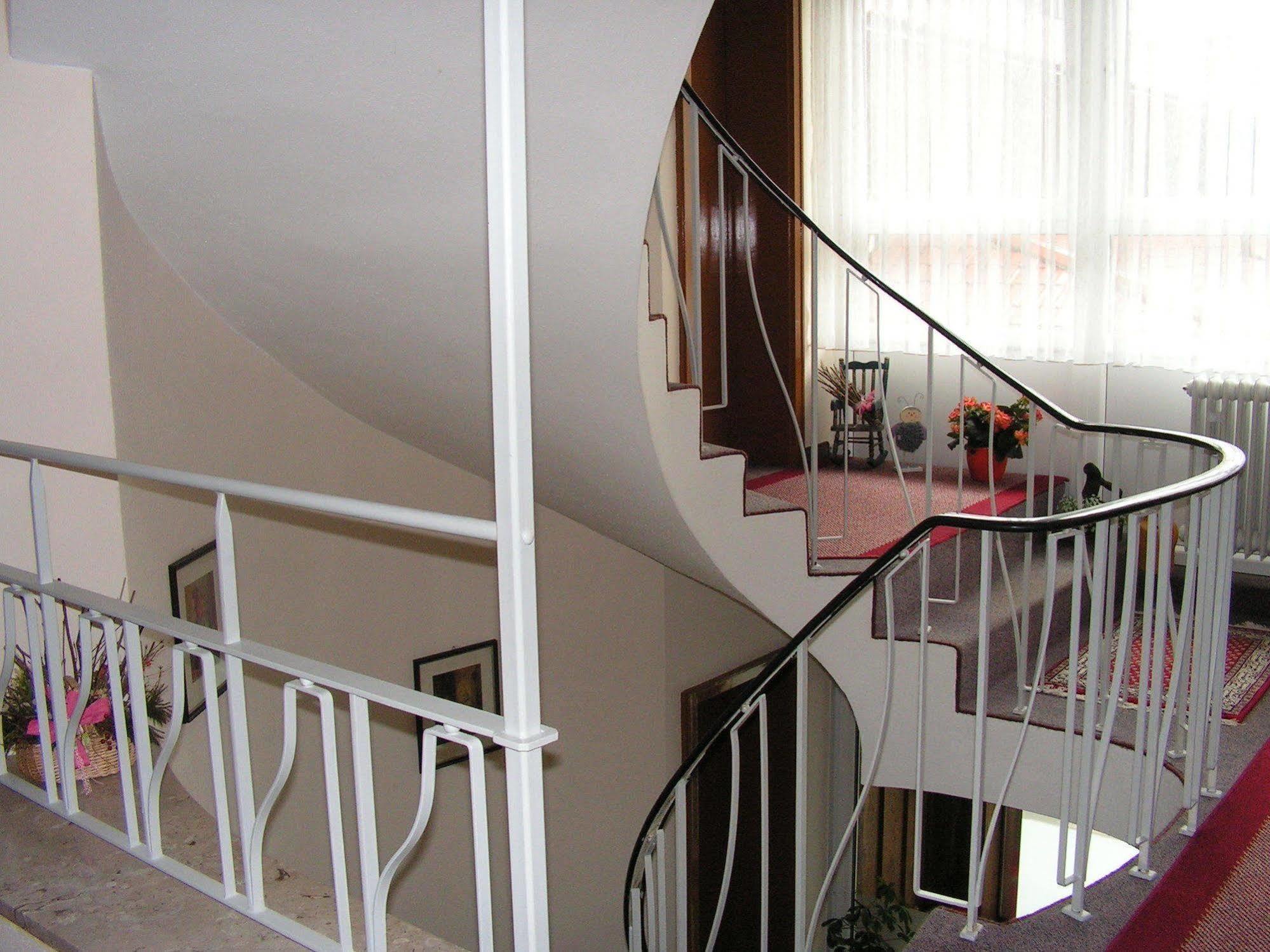 Hotel Garni Haus Alpine - Chiemgau Karte Inkl ルーポルディング エクステリア 写真